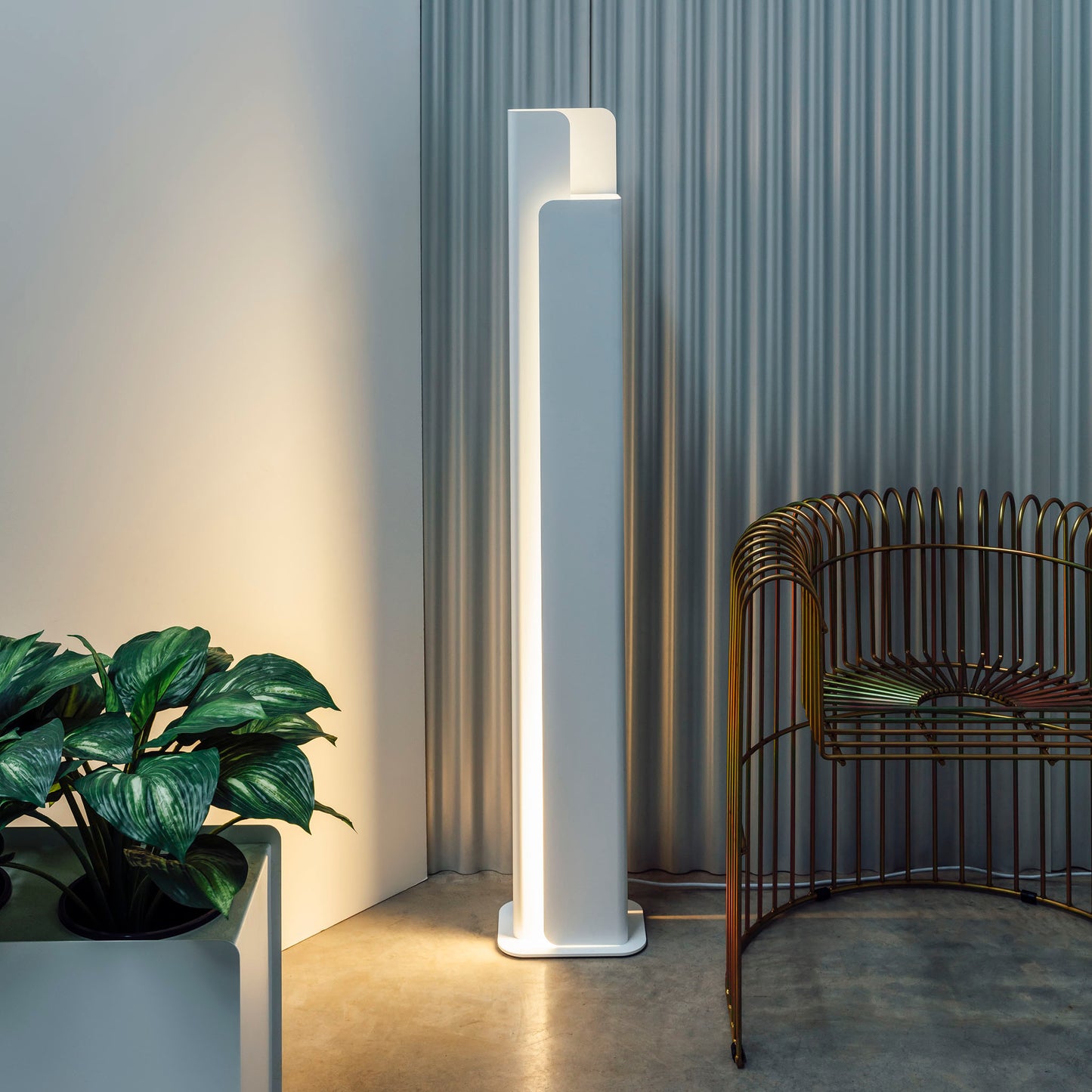 Shroud Floor Lamp